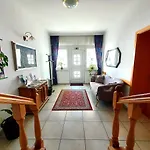 Eva Panzio Гостевой дом 4*