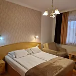 Eva Panzio 4*