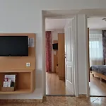 Гостевой дом Eva Panzio 4*