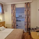 Eva Panzio Гостевой дом 4*