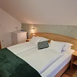 Eva Panzio Гостевой дом 4*
