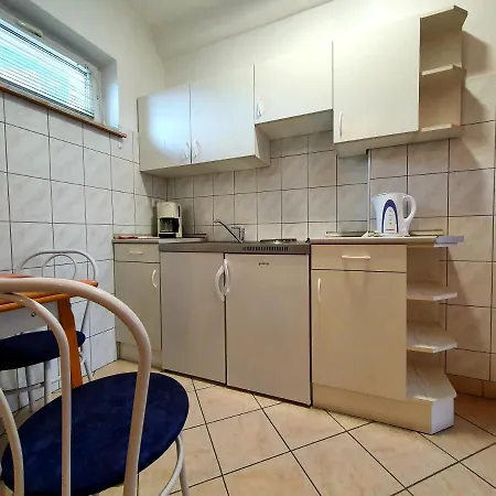 Eva Panzio بيت ضيافة 4*