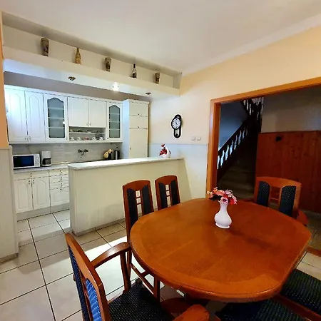 éva Panzió Casa de hóspedes