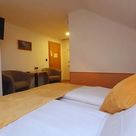 Casa de hóspedes éva Panzió 4*