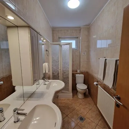 éva Panzió